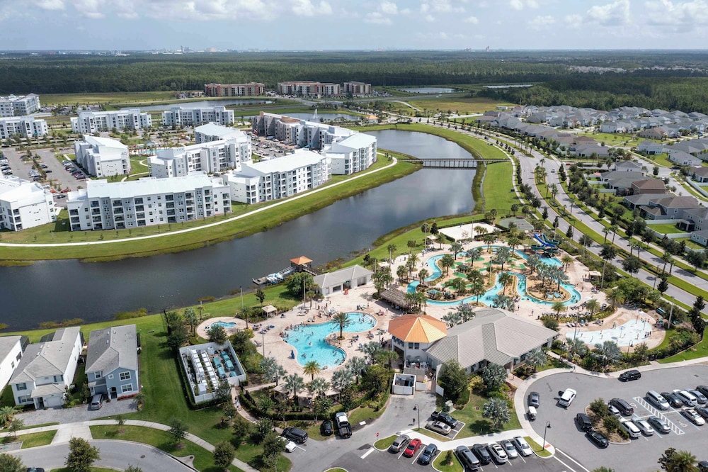 Lake-view Near Disney Resort w Lazy River 108 3151