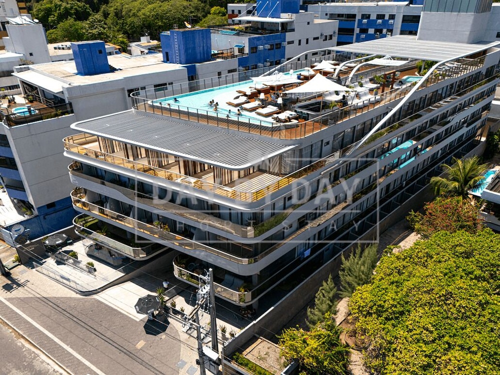 Setai Yacht Premium