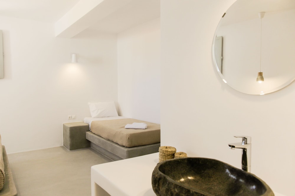 Antiparos Homes photo 4