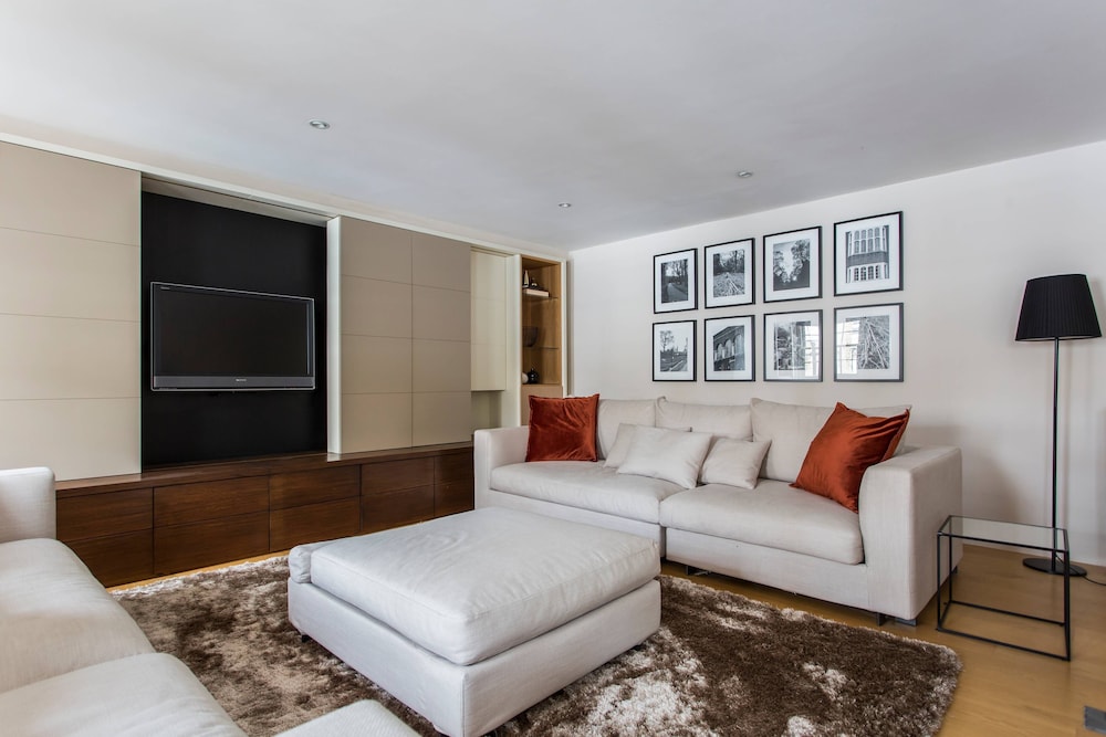 Campden Street VII by Onefinestay