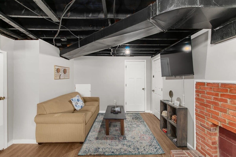 Broadmoor Bungalow - Both Units