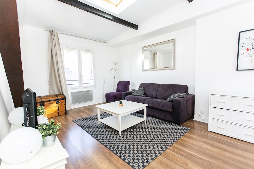 Stylish 1BR in the Heart of Le Marais