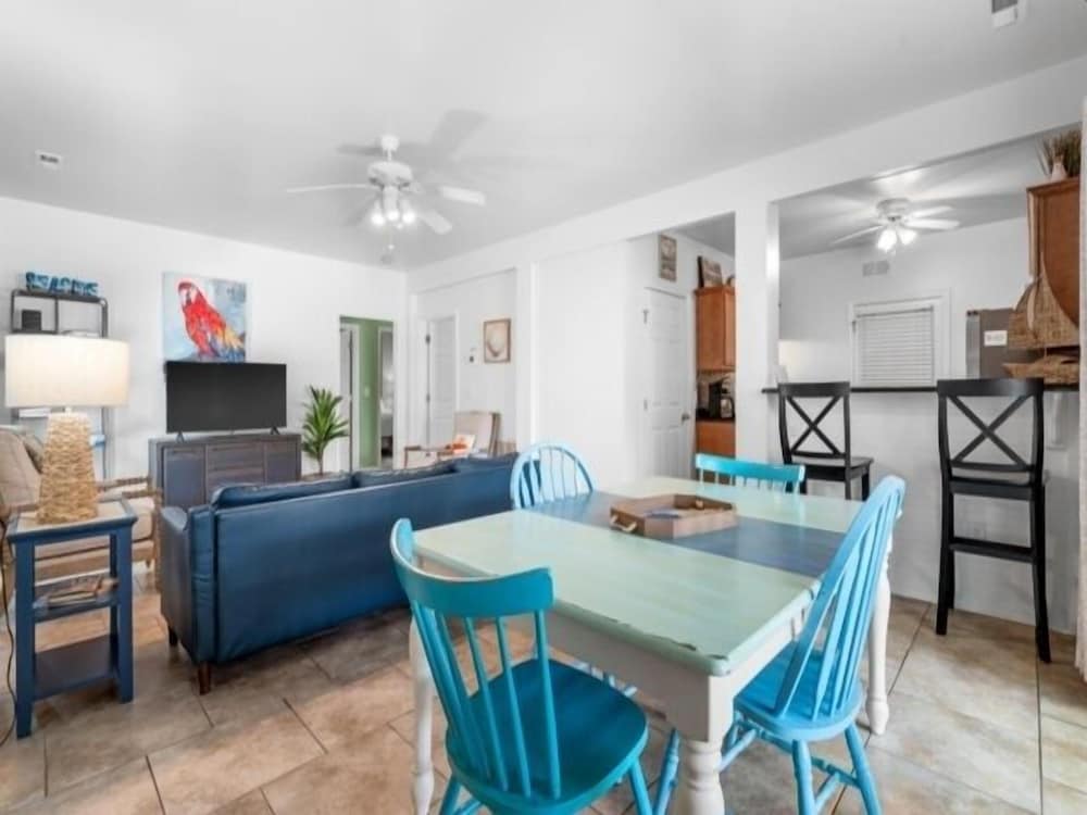 Atlantis Blue - Relaxing Beach Getaway Home Directly Across The Street From Beach Access! 5 Bedroom Home by RedAwning