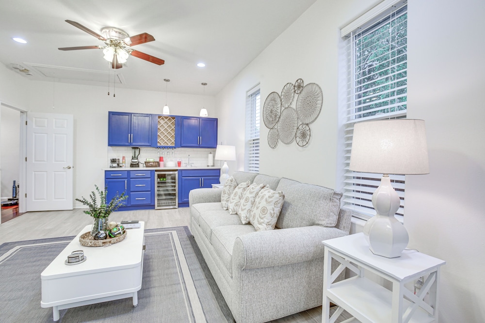 5 Mi to Bourbon Street: Nola Home w/ Fenced Yard!