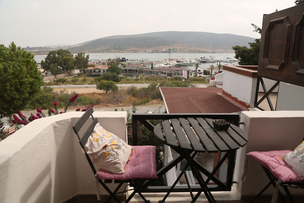 Parva Port Alaçatı - Image 29