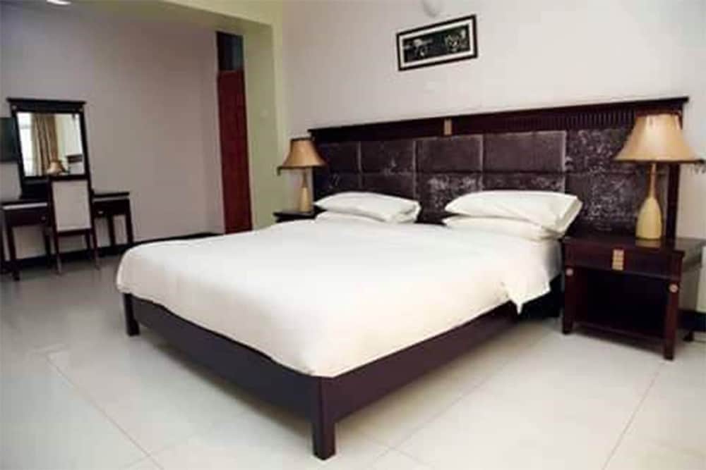 A Fully Furnished Apartment in Kampala view 5
