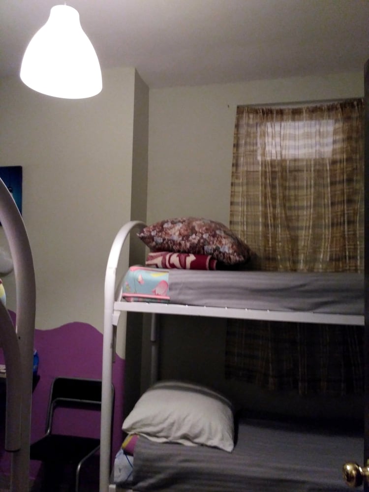 JUNGLE - Hostel