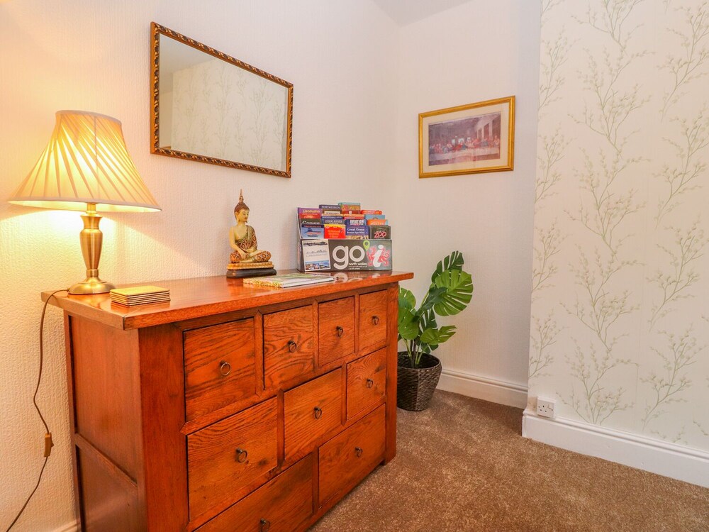 Llewelyn House view 5