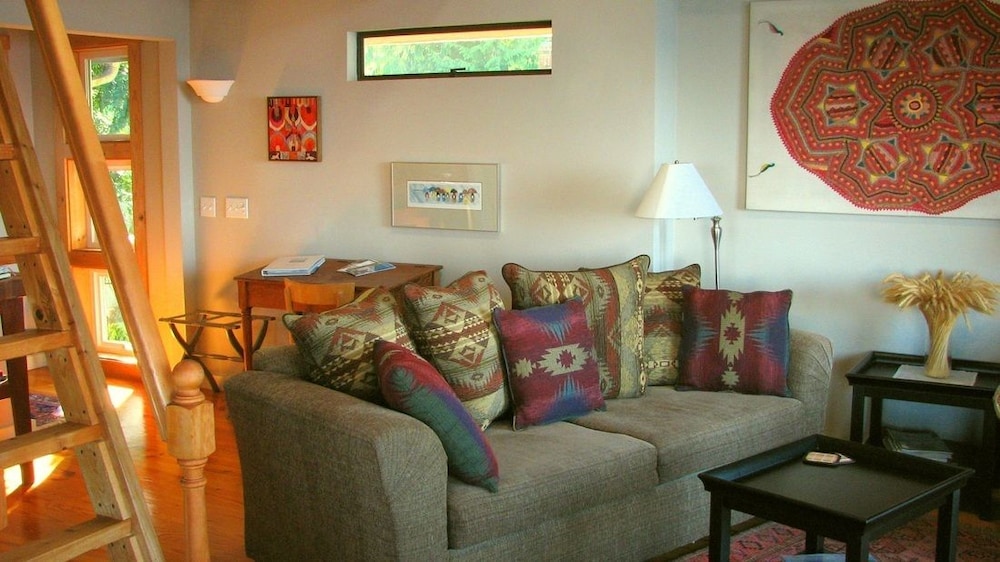 Skiff Point Guest House