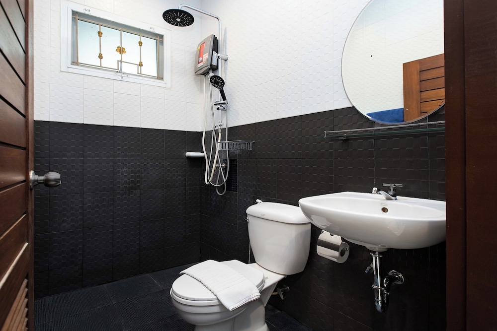 Holiday 2BR Jacuzzi Pool Villa Lancelot3