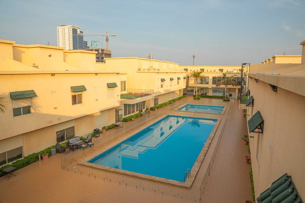 SUITE OBHUR ALJNOBIAH
