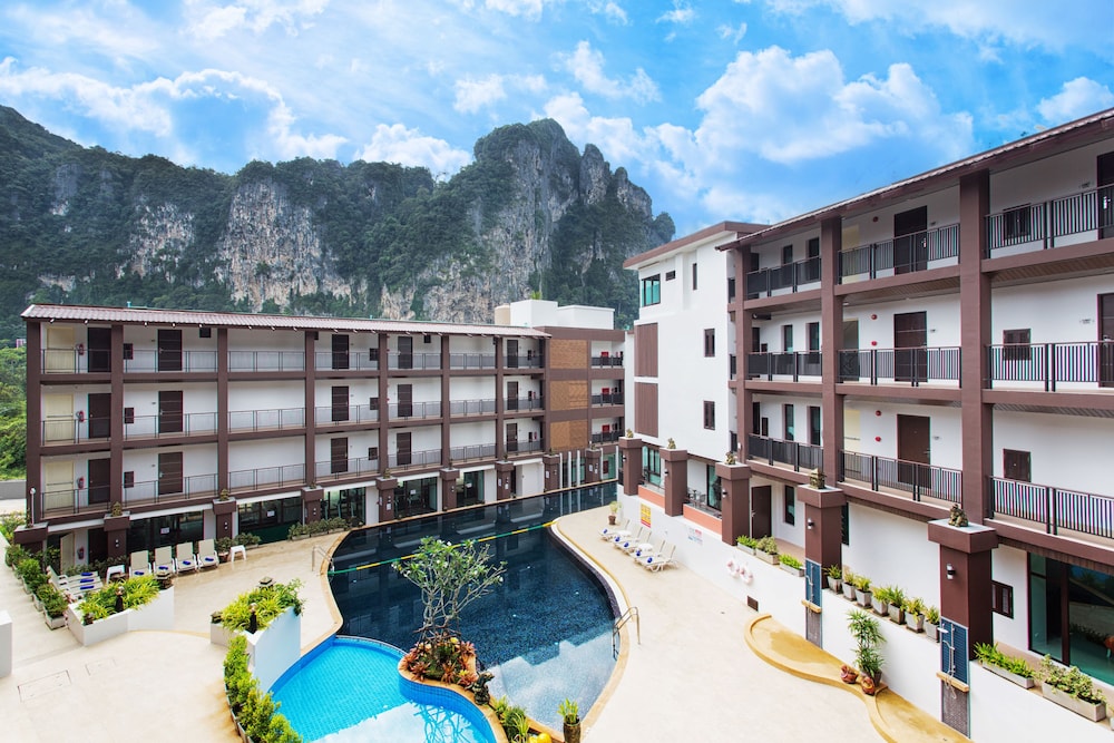 Hotel The Lai Thai Luxury Condominiums - Image 1
