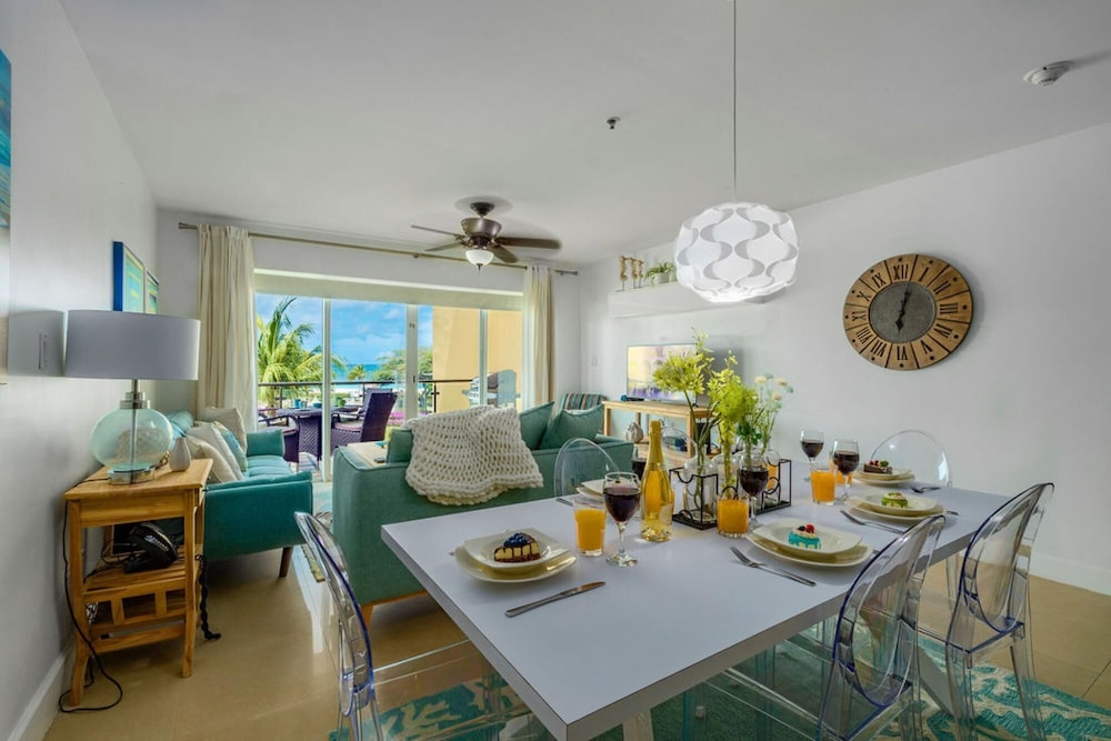 2BR 3BA Condo on Eagle Beach w Amazing Amenities
