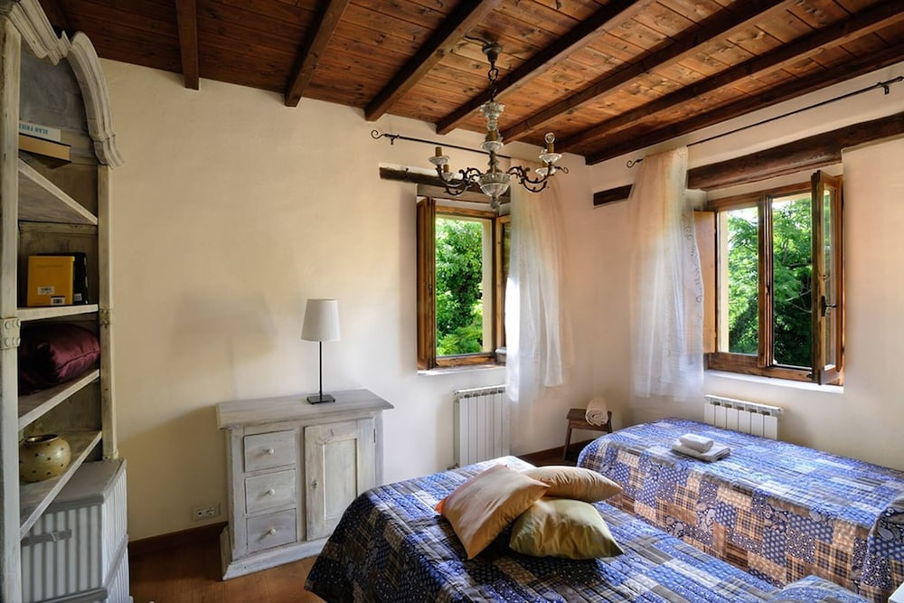 Luce tra i Faggi 8 by Marche Holiday Villas