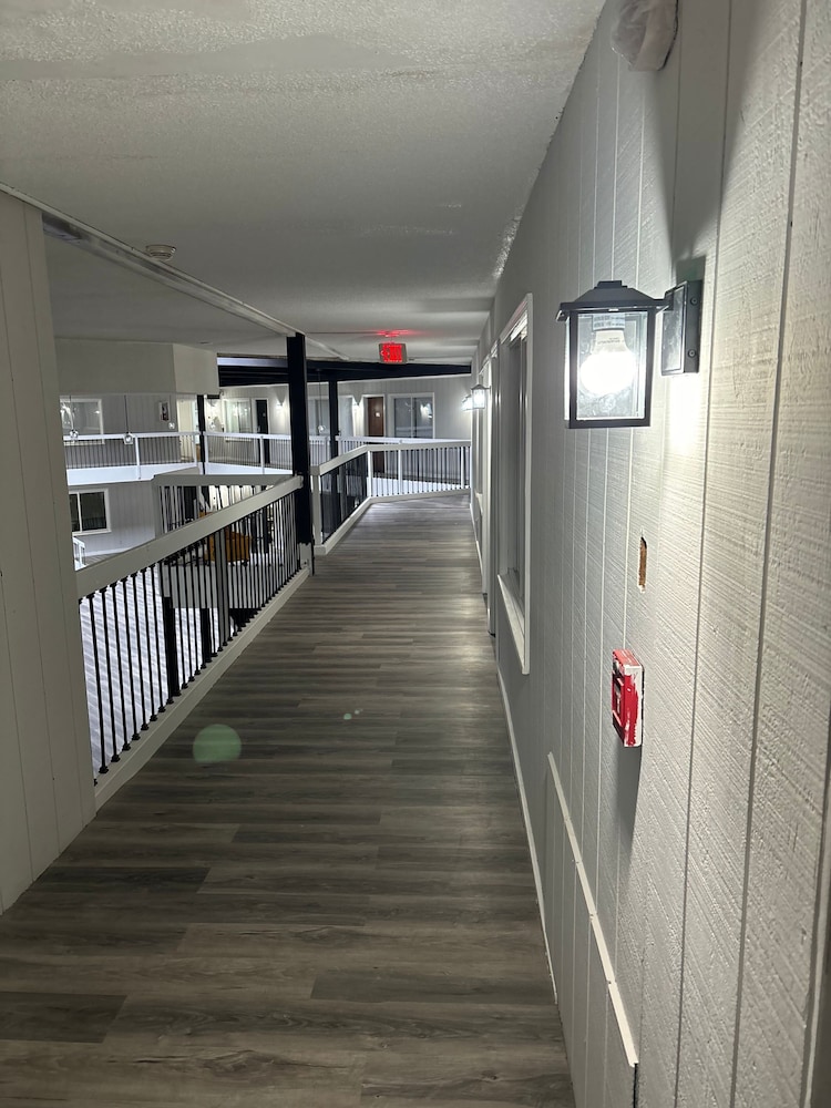 Willow Inn Suites
