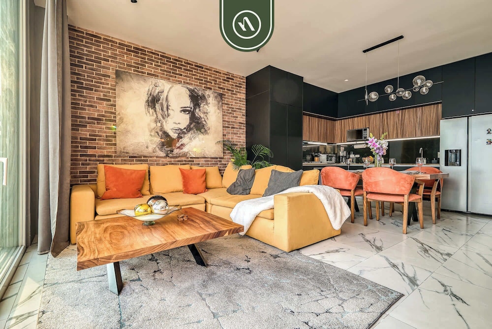 Amazing 1BR Penthouse With Balcony - Gym - Pool