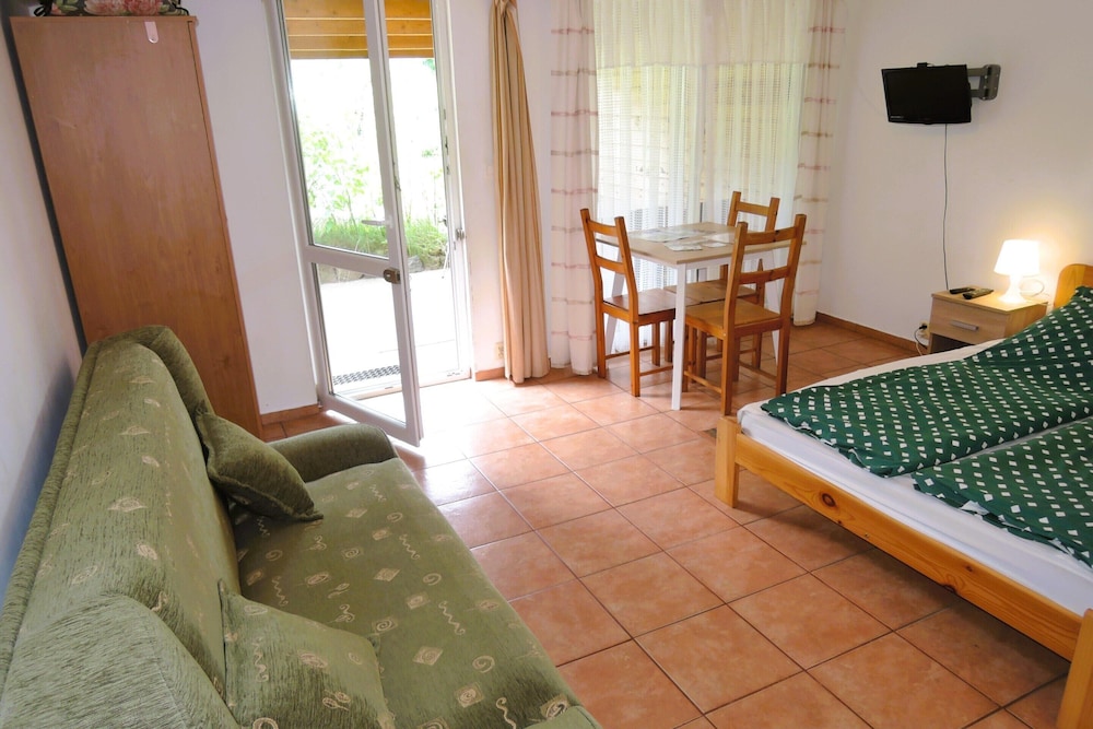 Holiday Homes for 3 People in Lubin