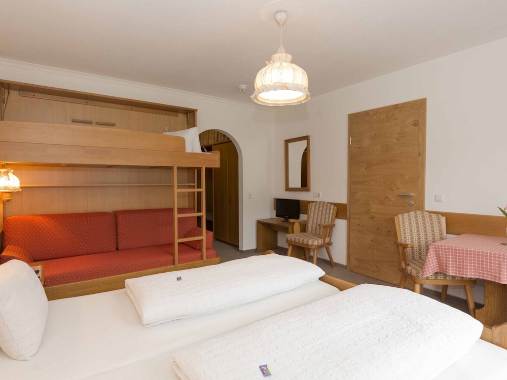 Lovely Apartment on a Farm in Radstadt