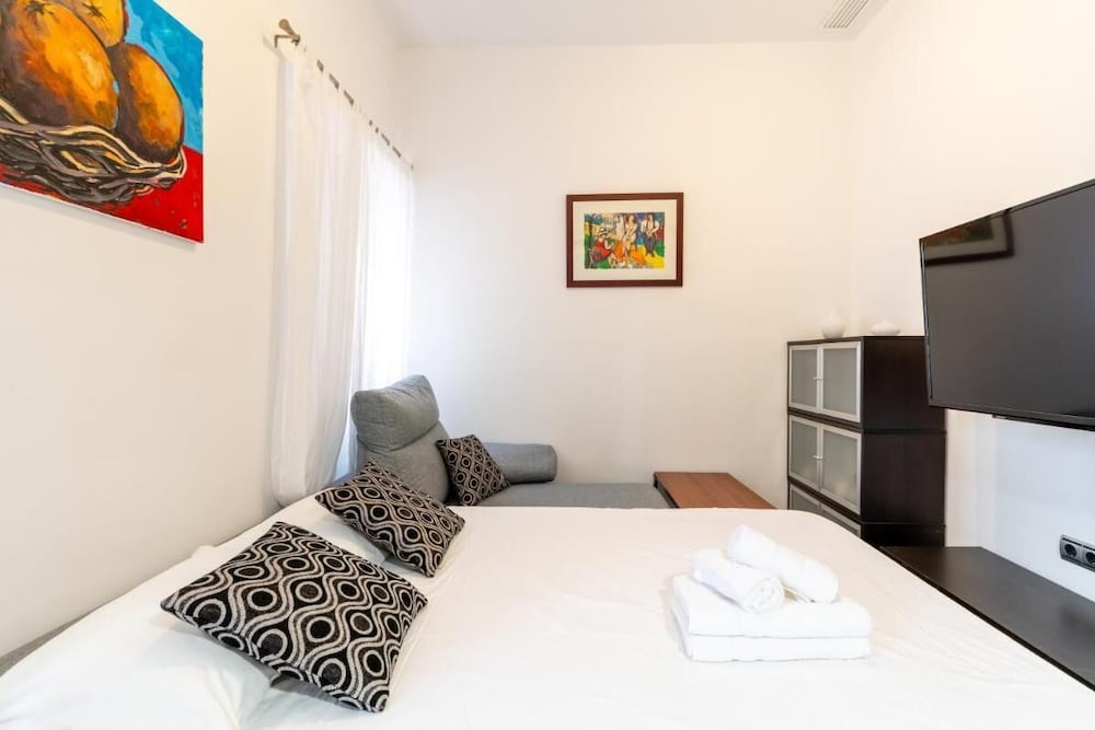 Charming Apartment in El Arenal, Sevilla's Heart