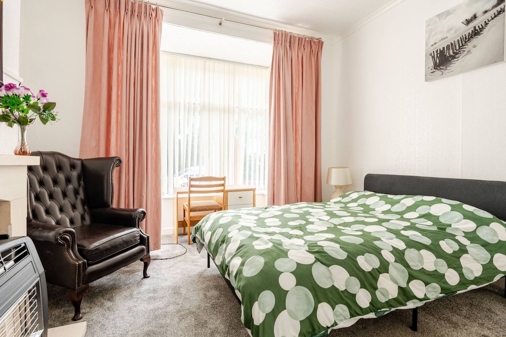 Ad7 Family Guest House