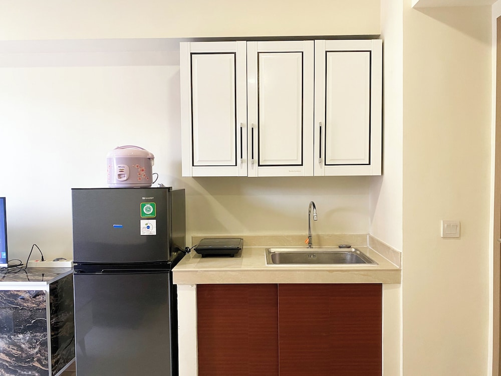 Homey And Warm 2Br At Meikarta Apartment