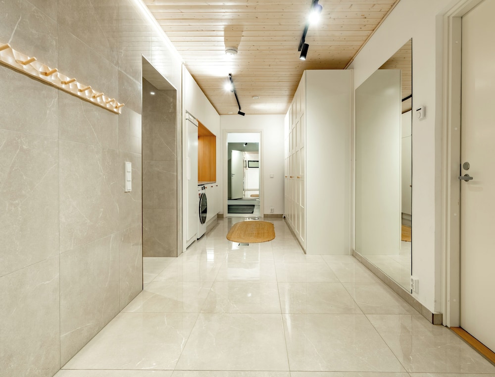 Modern Luxury 4BR Villa Levi Center