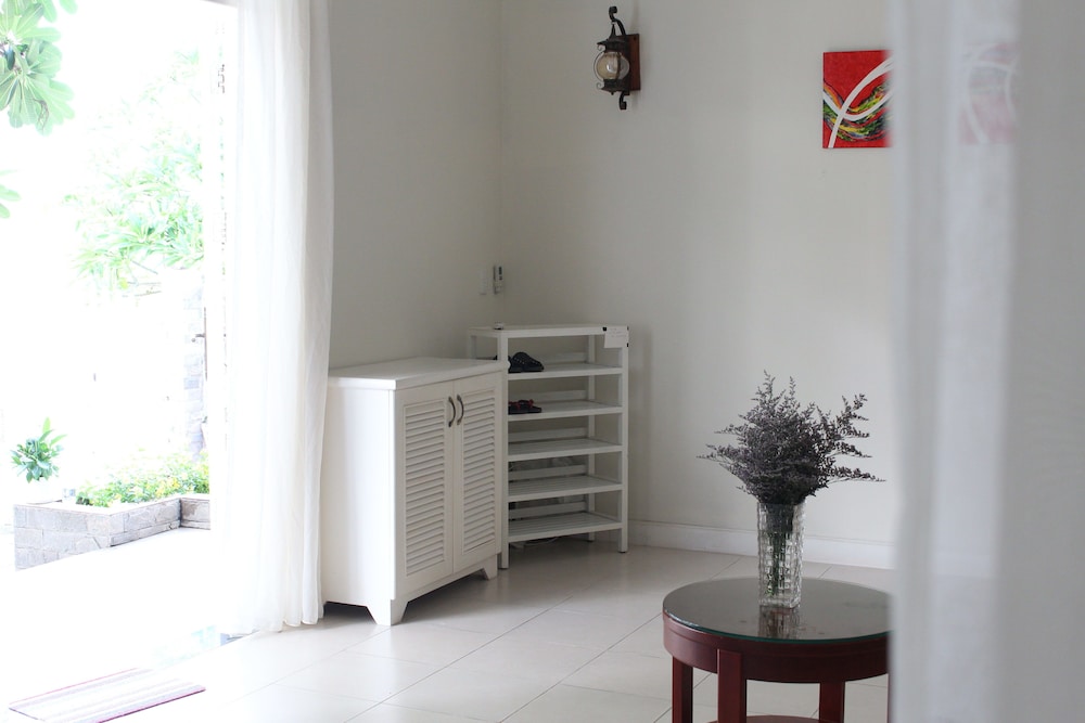 Des Ami Villa