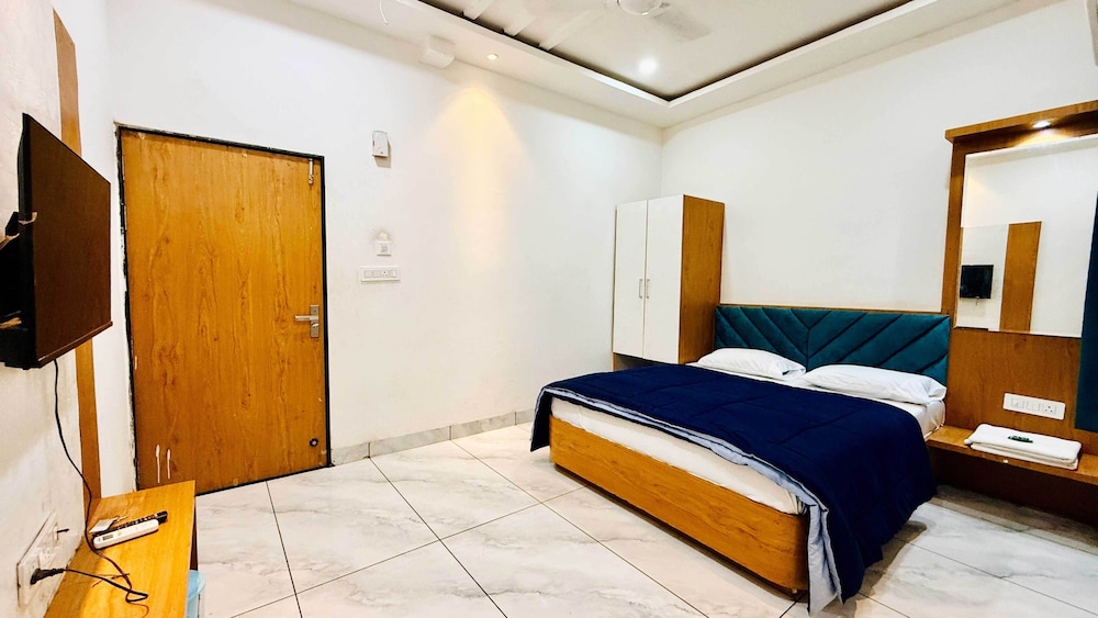 Hotel Raj Inn