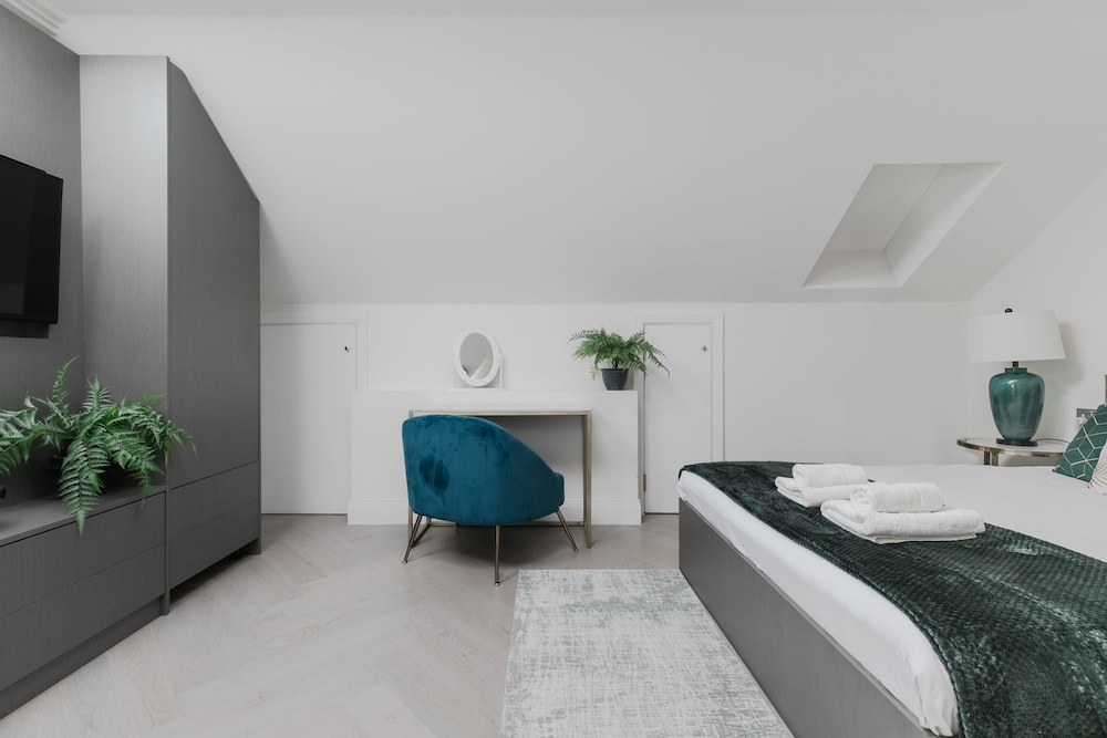 Luxury Apartments Near Harrods and the Science Museum