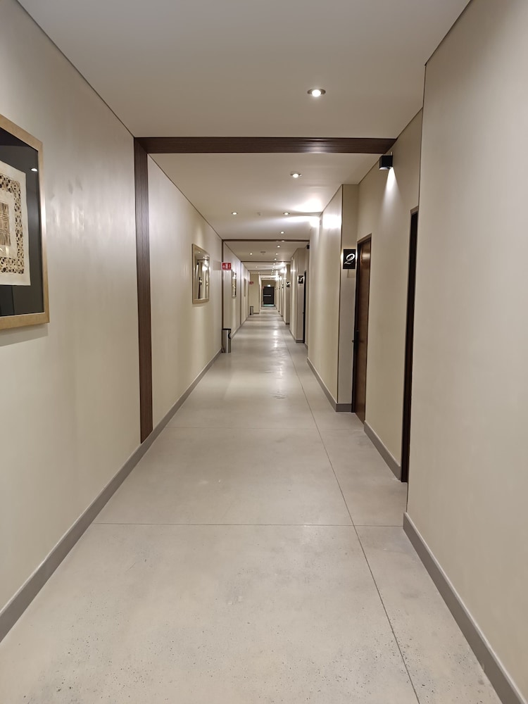 Hotel Zuma Colony