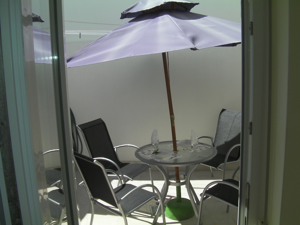 Peniche Surf Lodge - Hostel