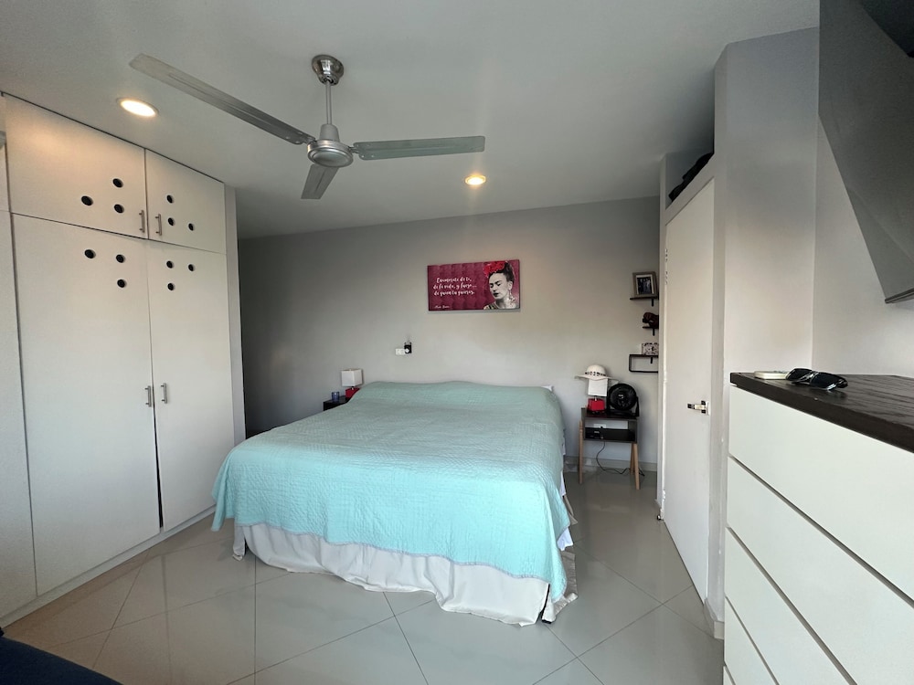 2BR Penthouse with Rooftop Pool