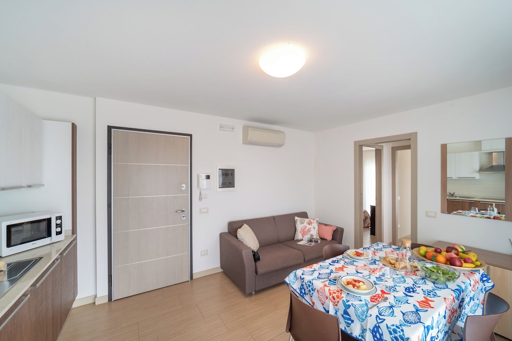 2 - Super Villaggio Planetarium Resort 2 Bedroom Apartment Sleeps 6
