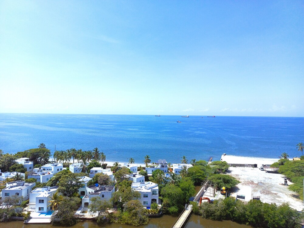 Apartasuites Sierra Beach - Vista al Mar