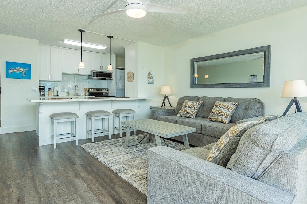 Island Surf 308 1 Bedroom Condo