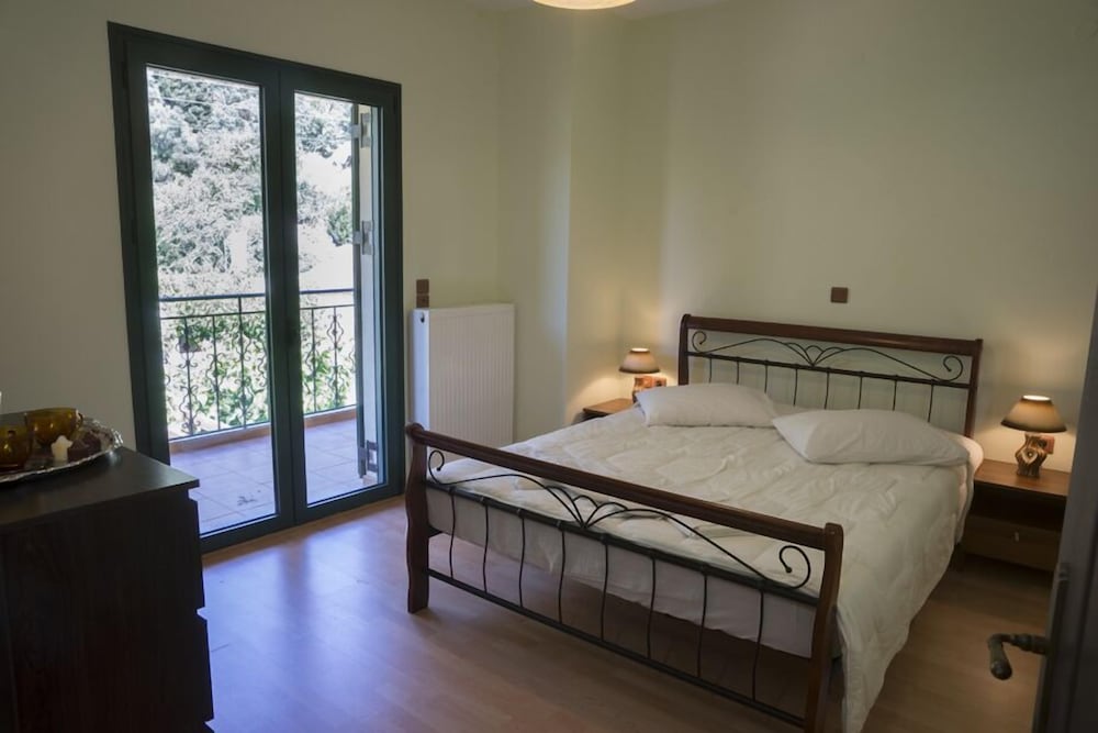 Elia Therissos Maisonettes