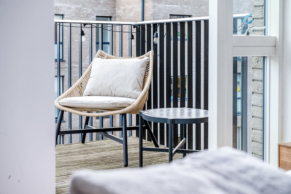 Modern Bermondsey Apartment