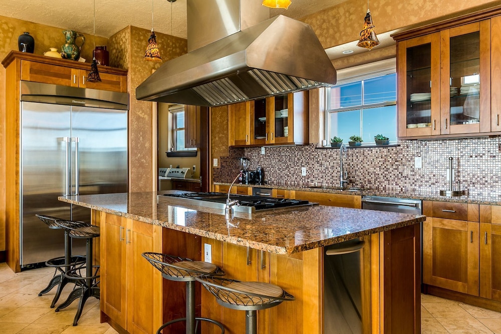 Paradise At Last by Ryson Vacation Rentals