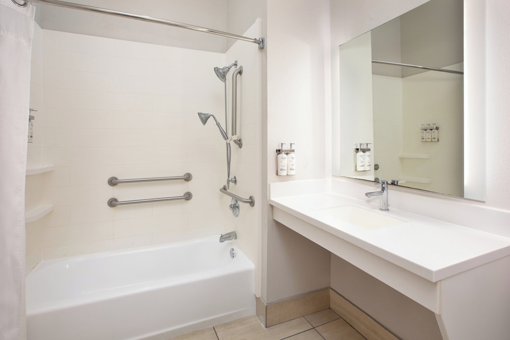 Athens Vacations - Holiday Inn Express Hotel  Suites Athens, an IHG Hotel - Property Image 2