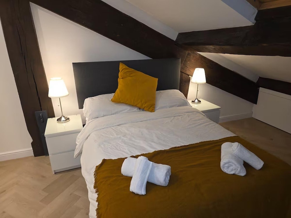 Liverpool Penthouse - Sleeps 8 - City Centre