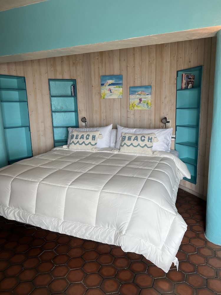 Barnacle Resort