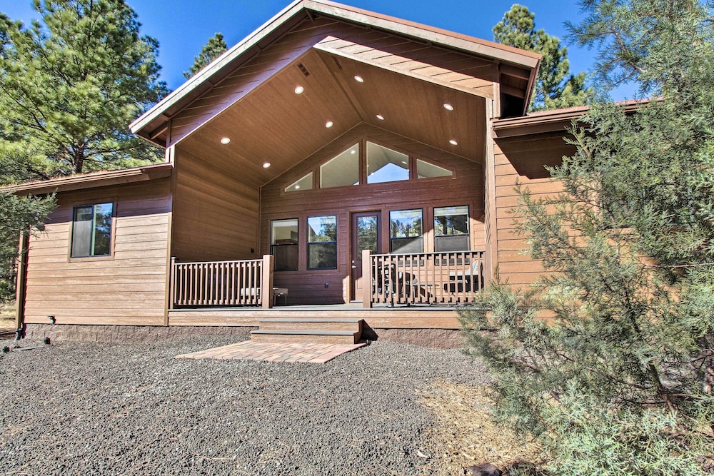 Pet-friendly Show Low Cabin: Near Hiking! view 2