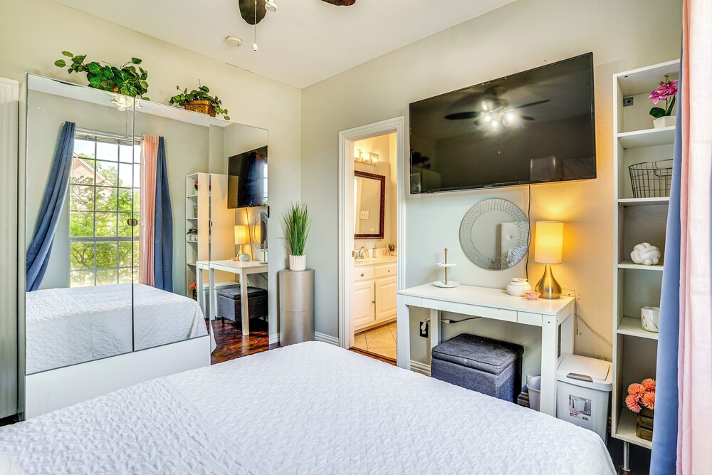 Explore & Unwind: Charming Bedford Apartment