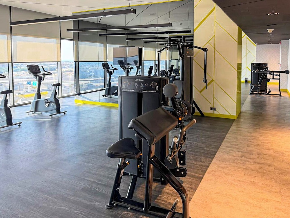 PVH - Contemporary 2BR - Aykon Tower C