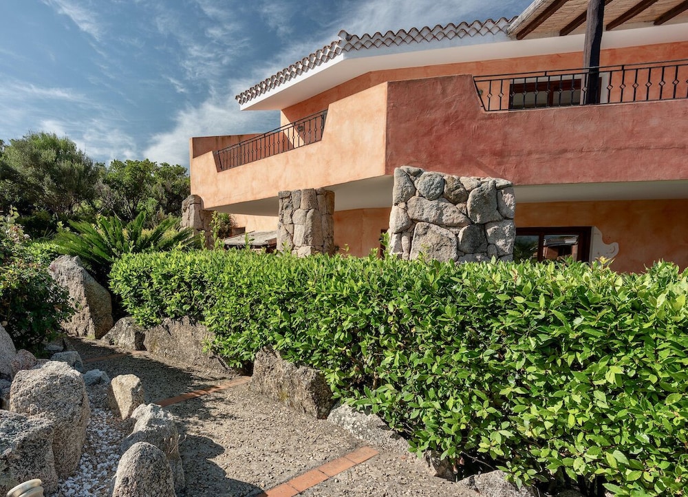 Palau Vacations - Palau Green Village Residence - Property Image 2
