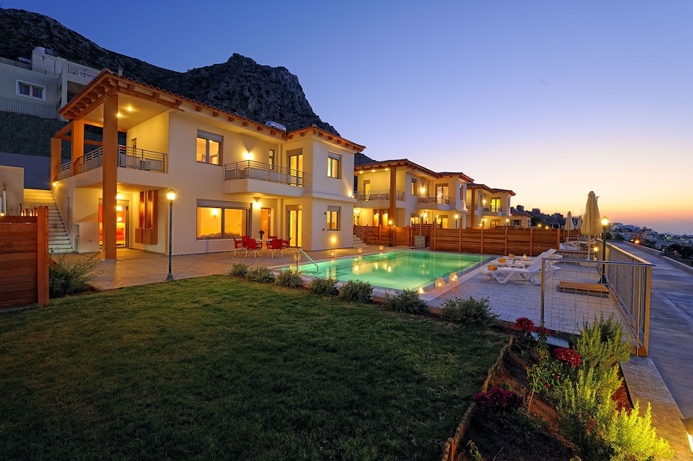 Hotel Danae's Luxury Villas - Image 1