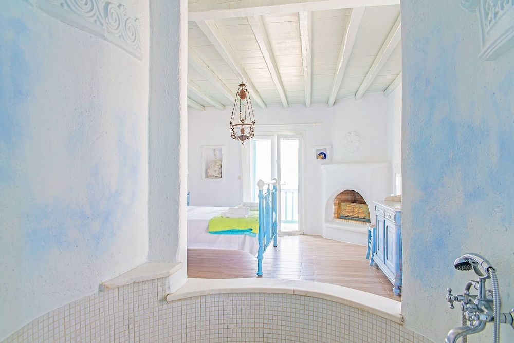Cavo Delos