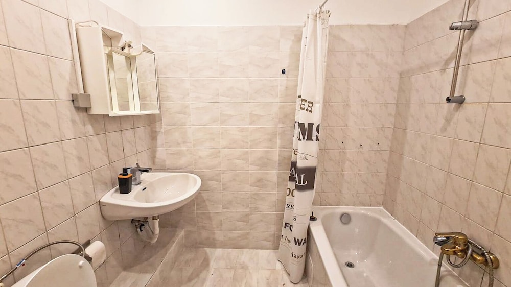 Modern 3BR Apartment Near Stadthalle