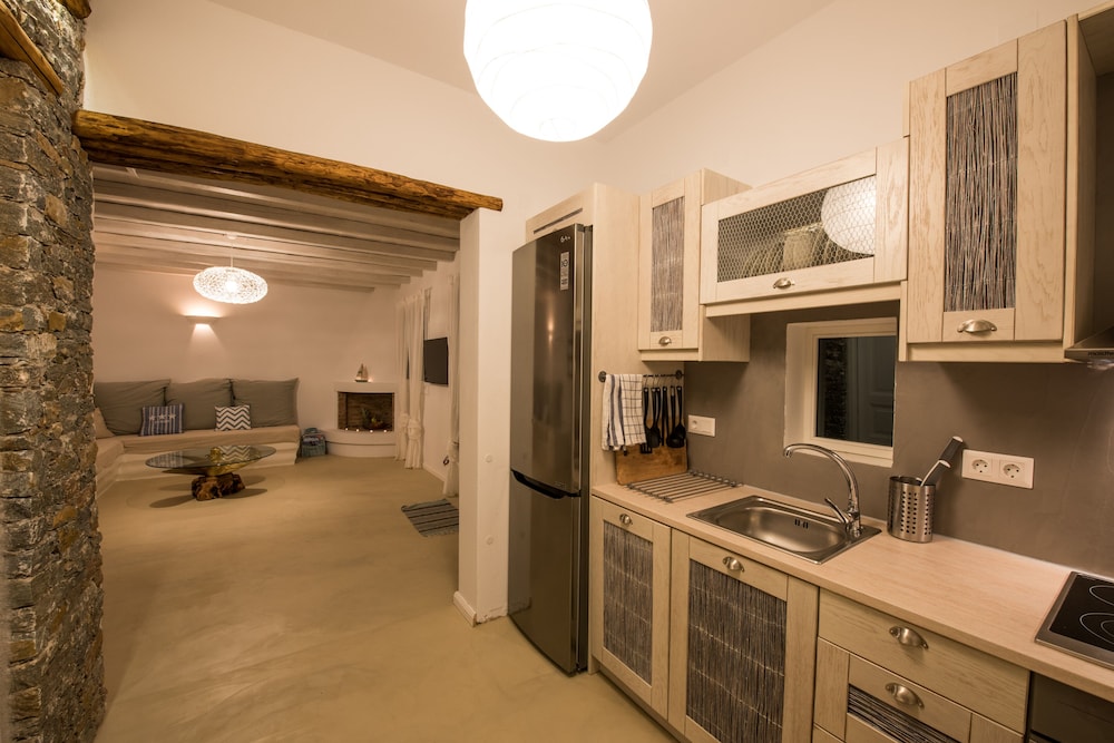 Evlalia Studios & Villas