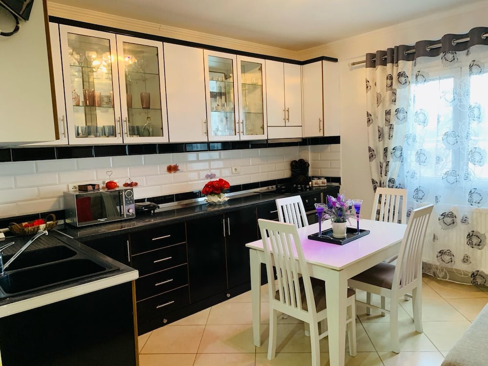 A 3-floor Building With 4 Bedroom, Near Beach